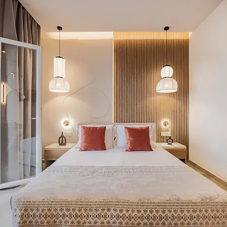Anna Hotel *